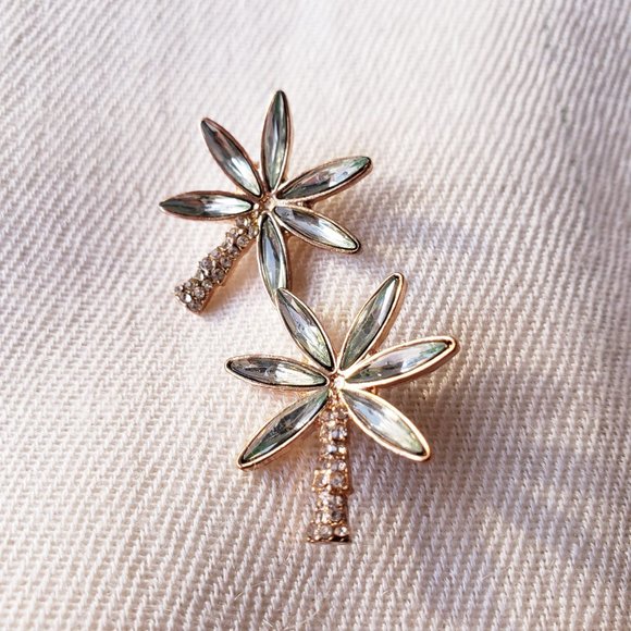 ✿3for$10✿ Festive Palm Tree Stud Earrings by Aldo - Picture 3 of 4
